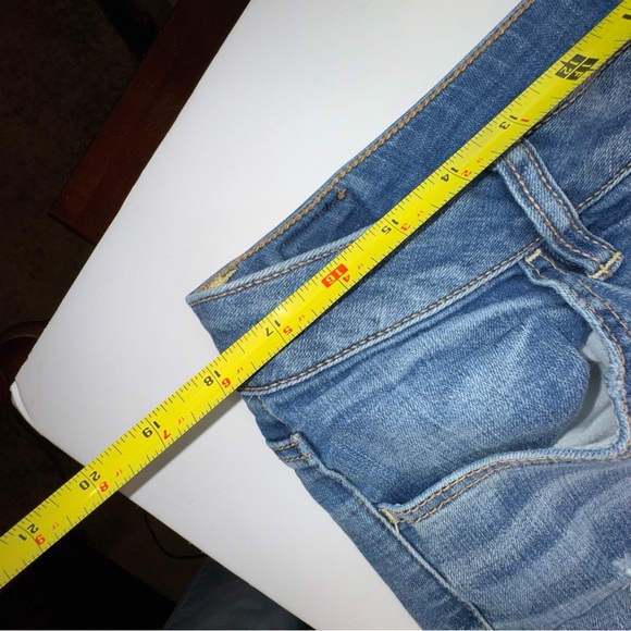 AEO Women’s Mid Rise Jegging Ankle Jean Destructed Size 16 Short - Picture 16 of 17